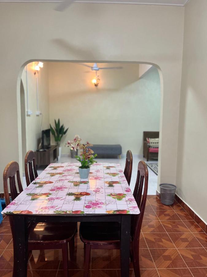 Ahza My Homestay Kemaman Chukai Екстер'єр фото